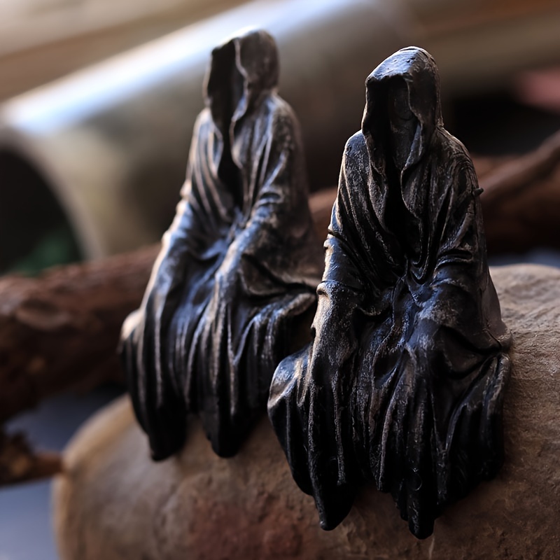 Image of 2pcs Unique Reaper Statues - Pvc, Decor, Ideal Halloween Accents