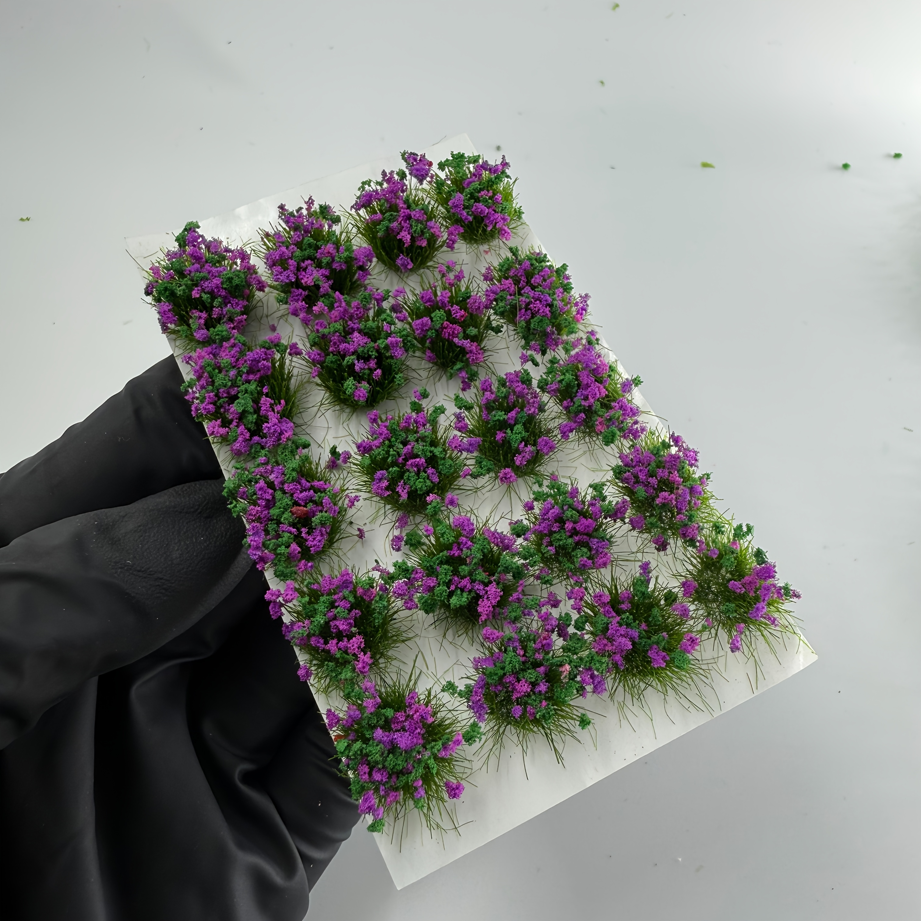 20 Miniature Simulation Grass Clusters, Mini Grass , Suitable For Micro Landscapes, Fairy Gardens, Military , And Other Decorations