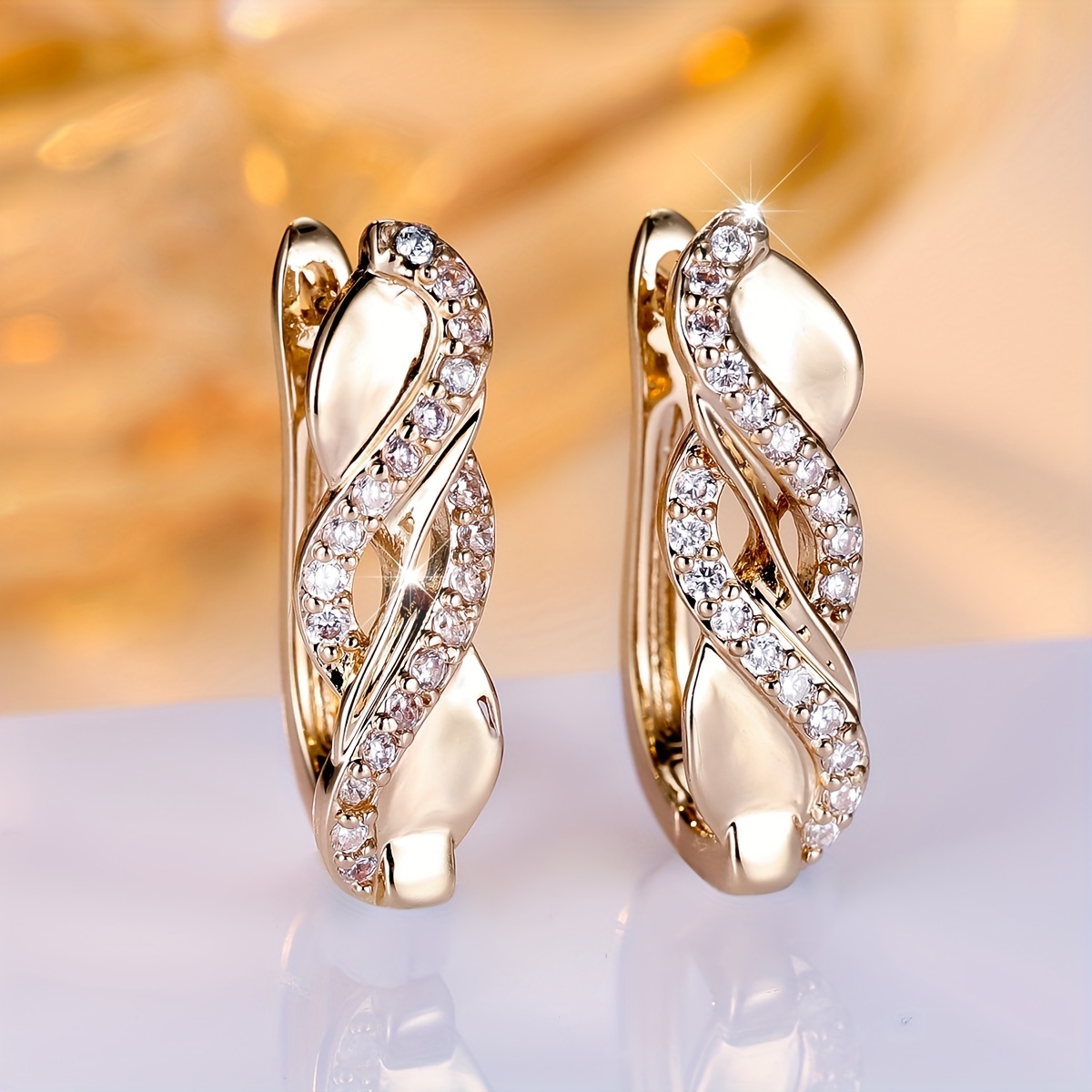 TEMU A Pair Of Elegant, Luxurious, And Fashionable Hollow-out Women's Jewelry Pieces, Inlaid With White Synthetic Synthetic Zirconia. Simple,