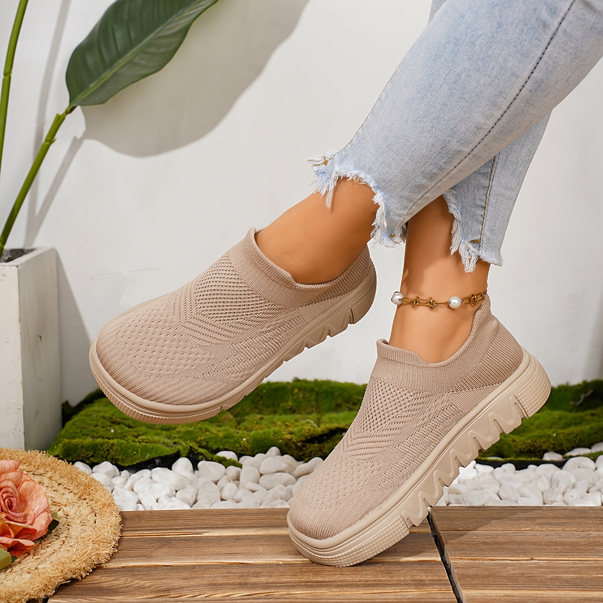 Wide Platform Walking Shoes for Casual Use