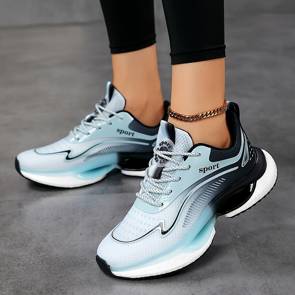 Women's Sports Shoes, Couple Style, Lightweight and Breathable Casual  Fashion Sneakers, Comfortable Lace-up Outdoor Walking Shoes for Women,  Sizes