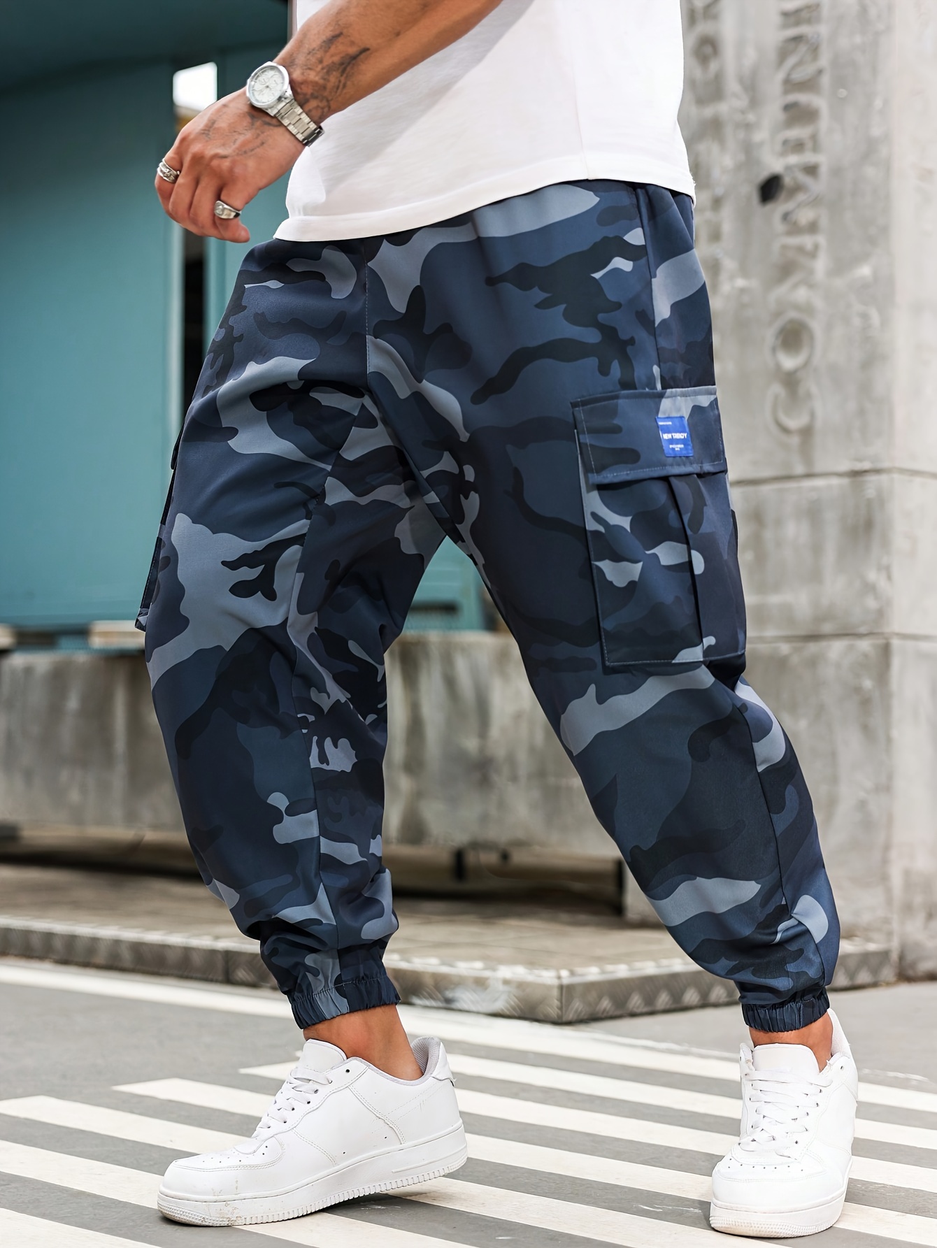 Trvo BLUE CAMO FUR POCKET SWEAT PANTS Trvo BLUE CAMO FUR POCKET