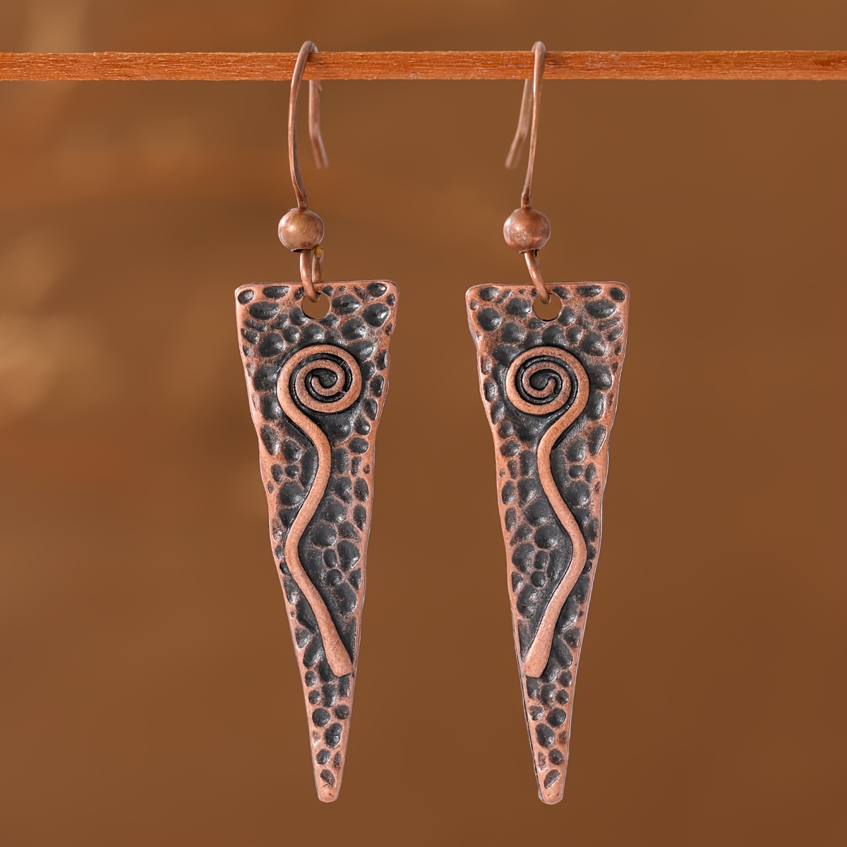TEMU Boucles d'oreilles pour vintage américain, texture en cuivre rouge vieilli, spirale tourbillonnante effilée en , adaptées aux vacances