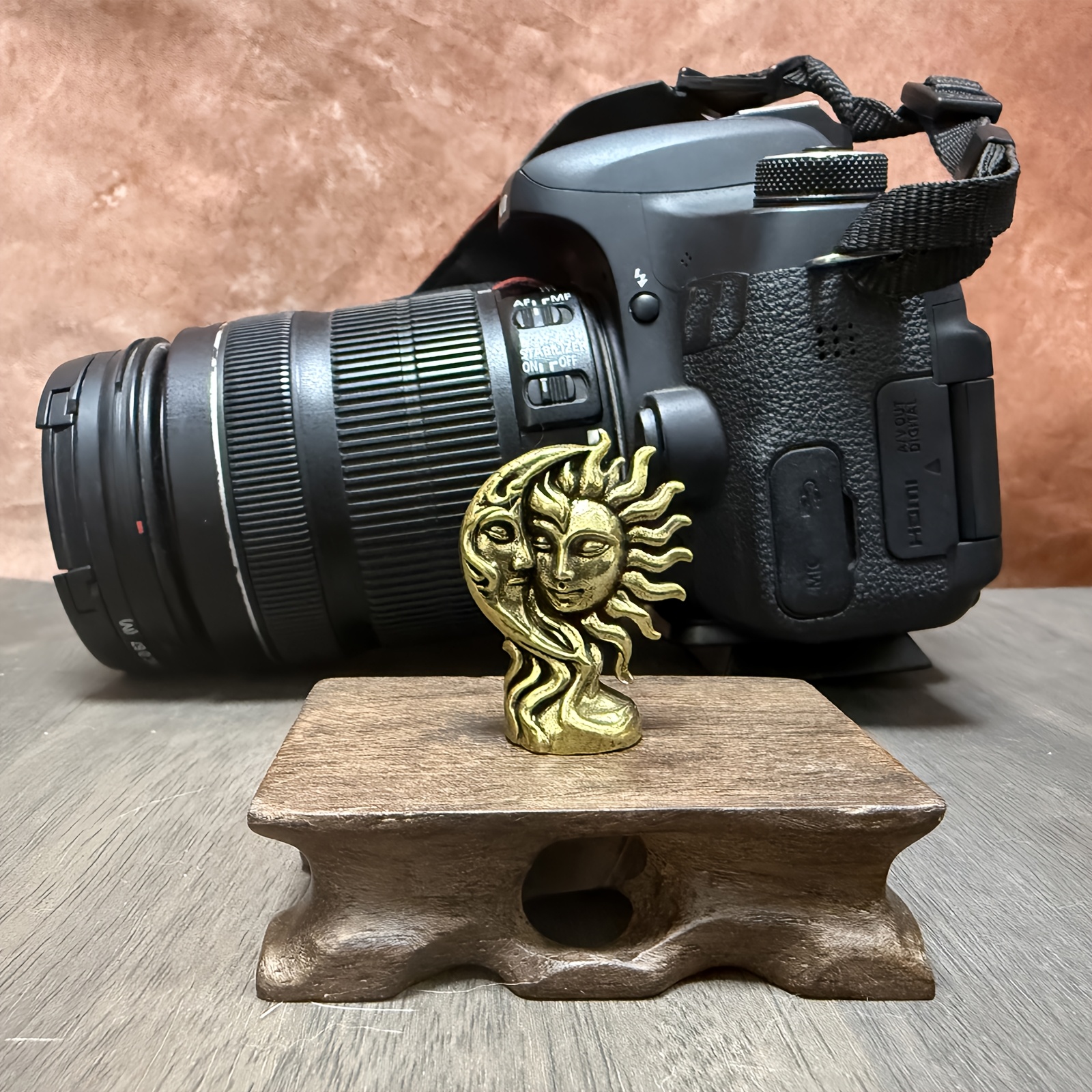 TEMU 1 Creative Sun And Moon Figurine, Collectible Vintage Desktop Sun And Decoration, Handmade Metal Craft Ornament, Suitable For Halloween,