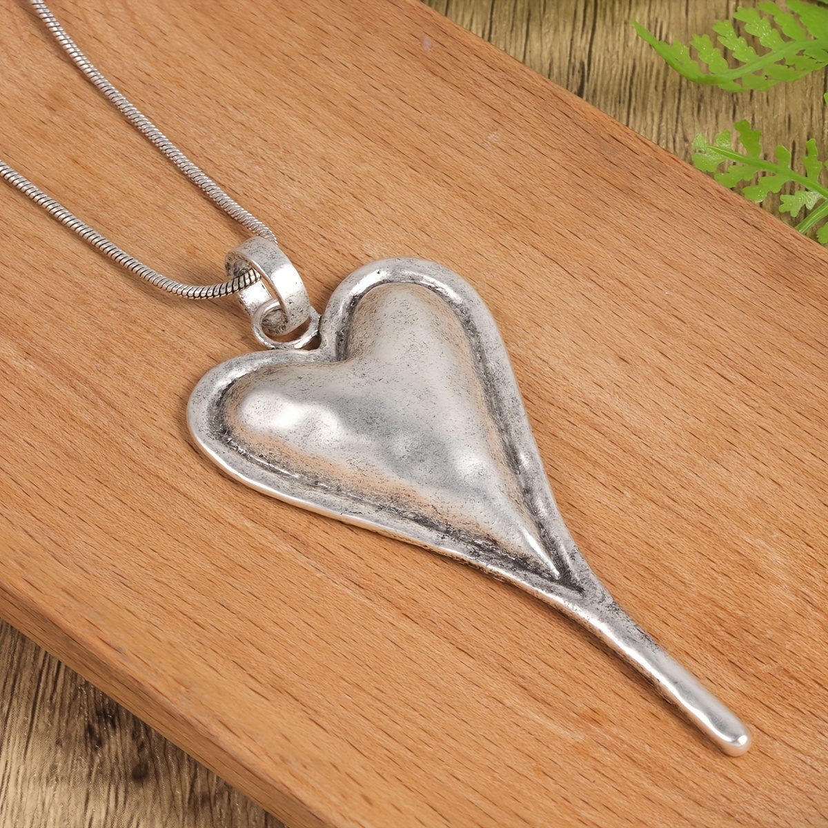 

Collier Pendentif Élégant en de Cœur - Charme Vintage & Simple en de Zinc, pour Tenue Décontractée ou Cadeau de Saint-Valentin