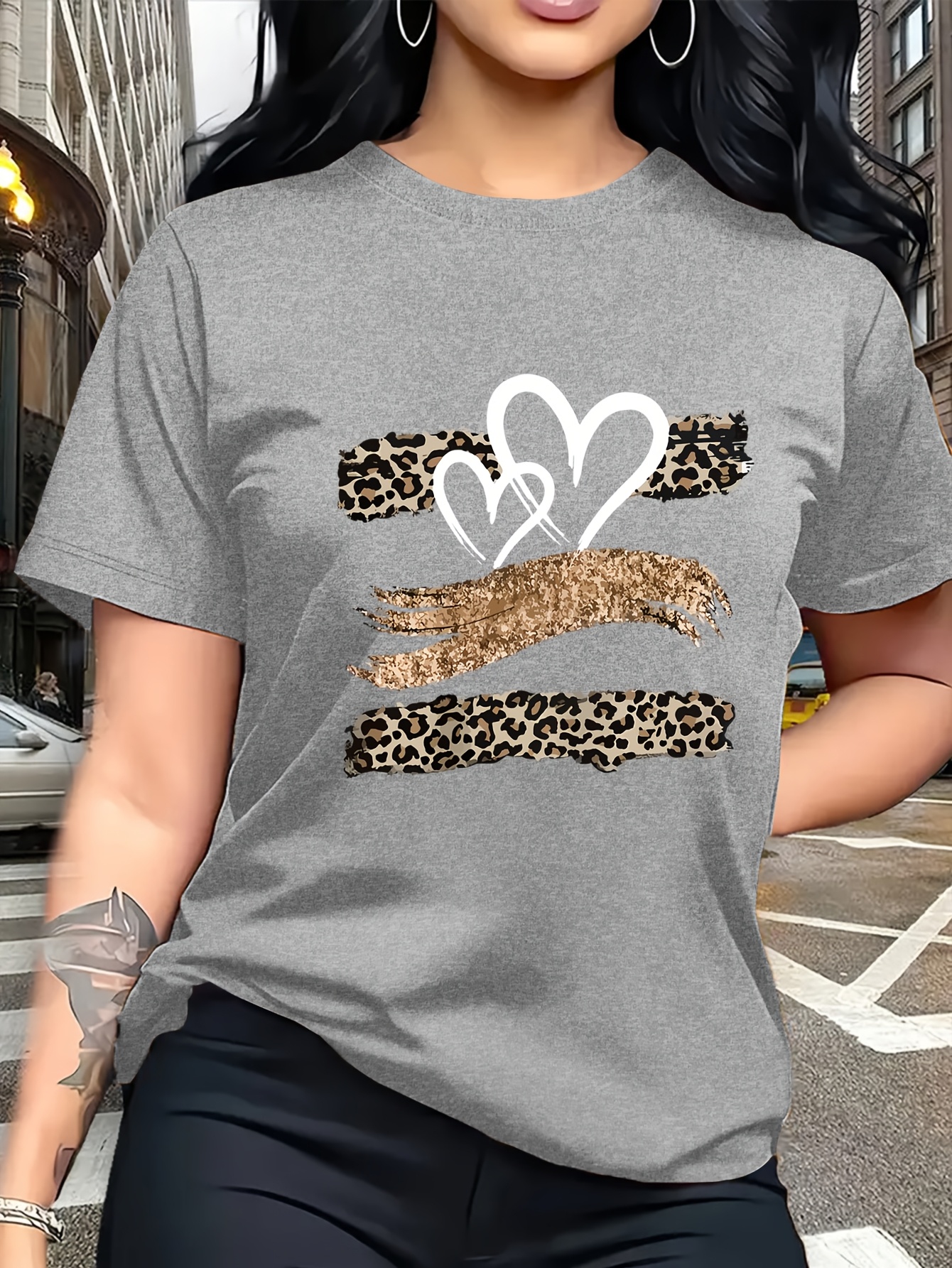 Leopard Print Heart Glitter-themed Pattern Print, Fashionable Breathable T-shirt, for Family Travel,, Casual S, Daily Commutes, Matching Outfits for Sisters, Versatile T-shirt 30057