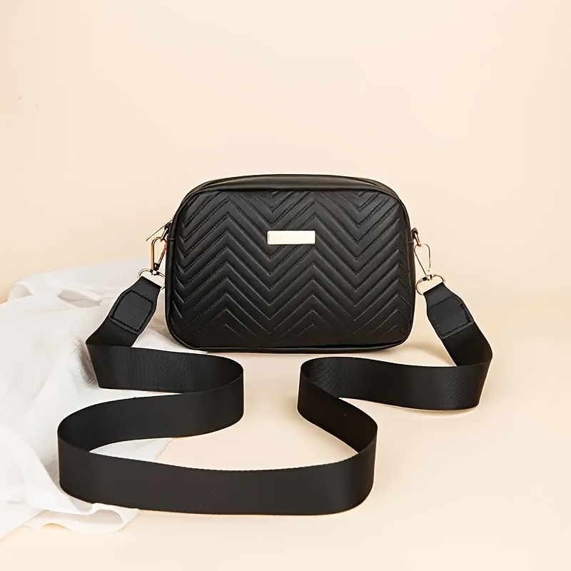 

Chic Women's Crossbody Bag - Leather, Colors, Fabric, Daily &