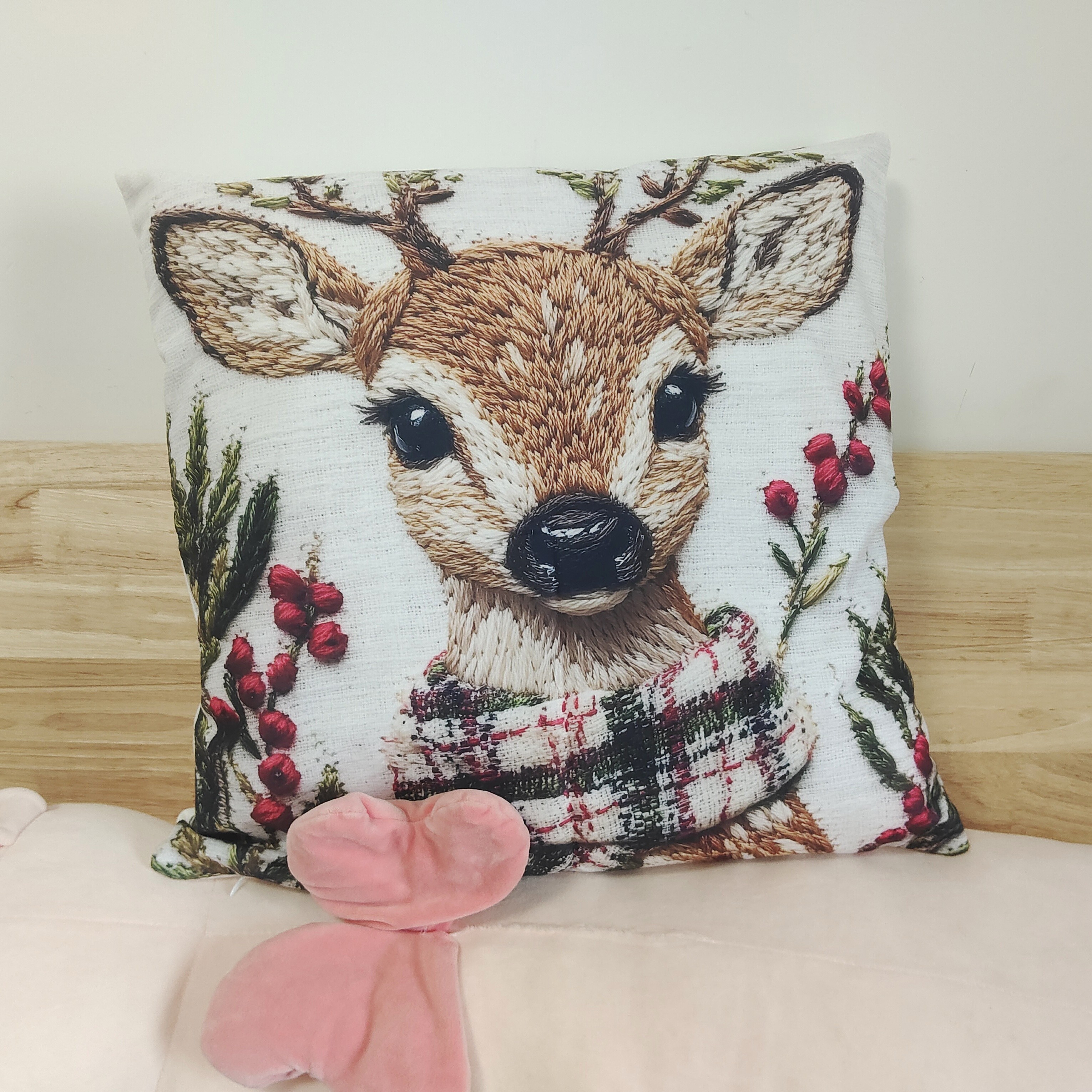 

1pc Cute Christmas Elk Pattern 2d Printed 18 X 18 Inch Short Plush Material Washable Zipper Pillowcase Winter Decoration Bedroom Living Room Home Decoration Holiday Decoration Pillowcase No Pillow