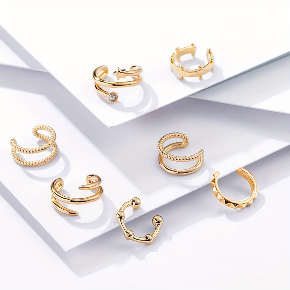 

7 Stylish Ear Clips Without Ear Holes In Golden C Shape