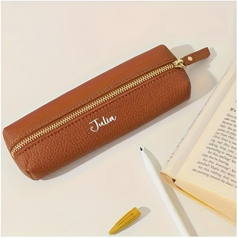 TEMU Estuche para lápices de cuero sintético personalizable - Texto de personalizado, bolso con cremallera para papelería y maquillaje, adecuado para
