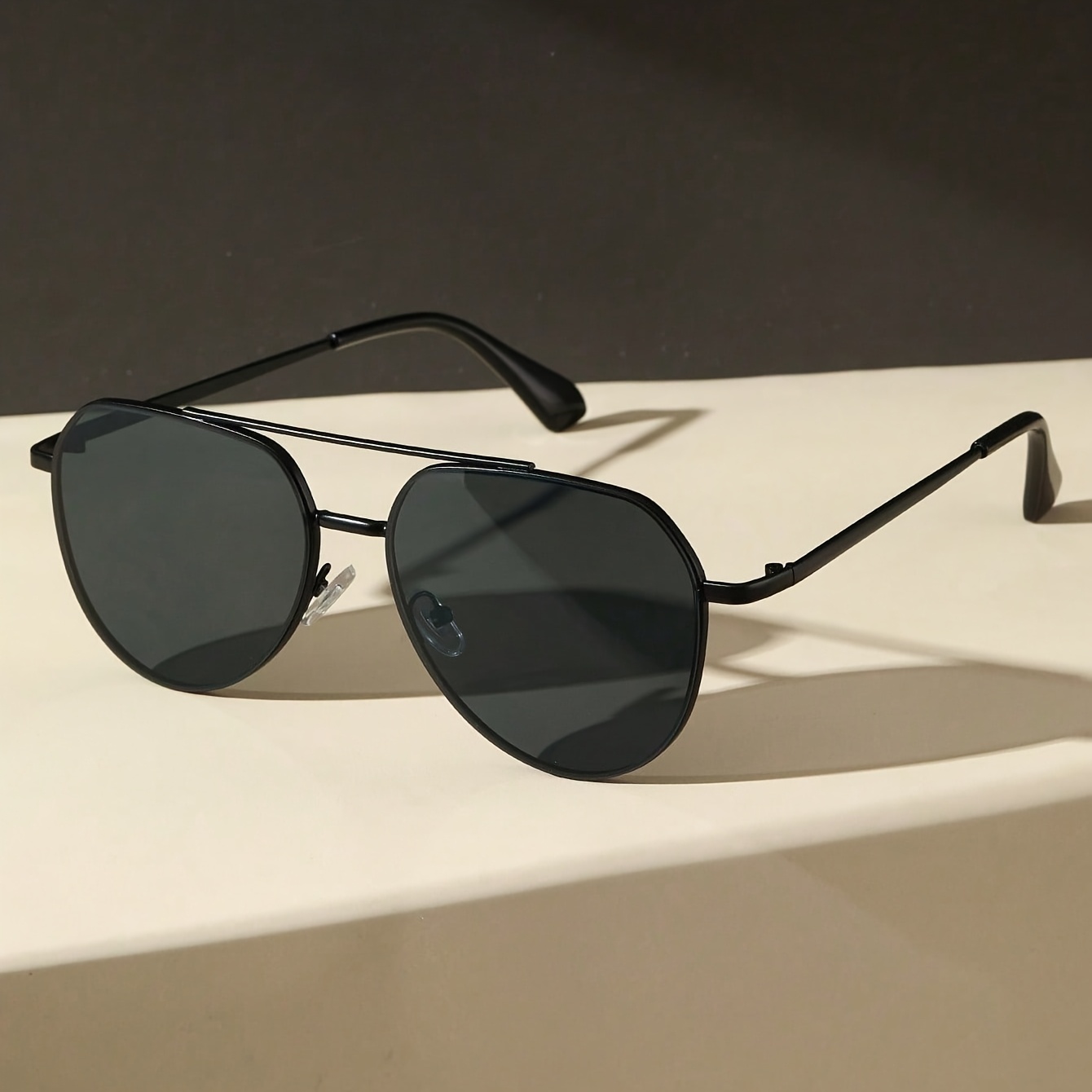 Image of 1pc Women/men Geometric Anti- Glasses With 400, Fashionable Eyewear Suitable For Decor And Gifting, Casual Daily Wear, Fits All Face Shapes, Carnival Parties, Outdoor Travel, Cycling, Music Festivals