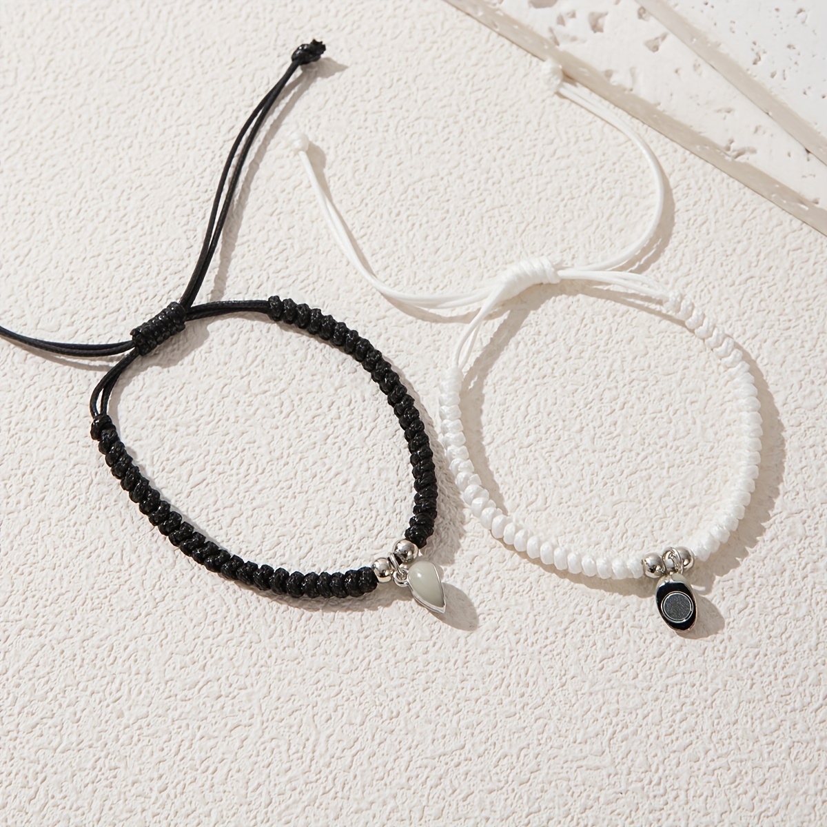 2pcs Heart-shaped Magnet -the-dark Premium Fashion Easy Couple Bracelet Set