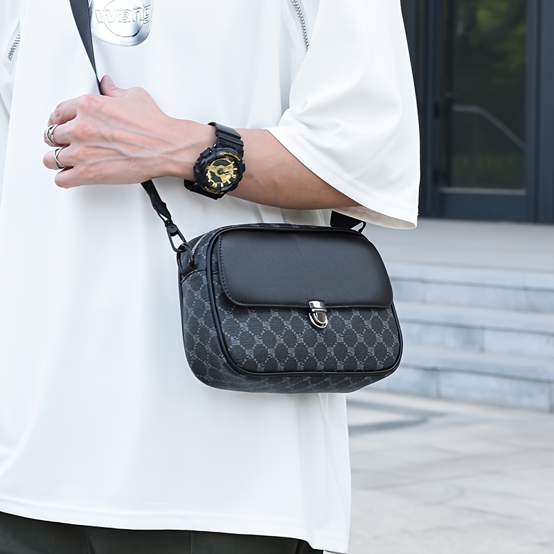 Easy Style Men's Mini Body Bag Suitable For Short , Can Hold Phone And Wallet