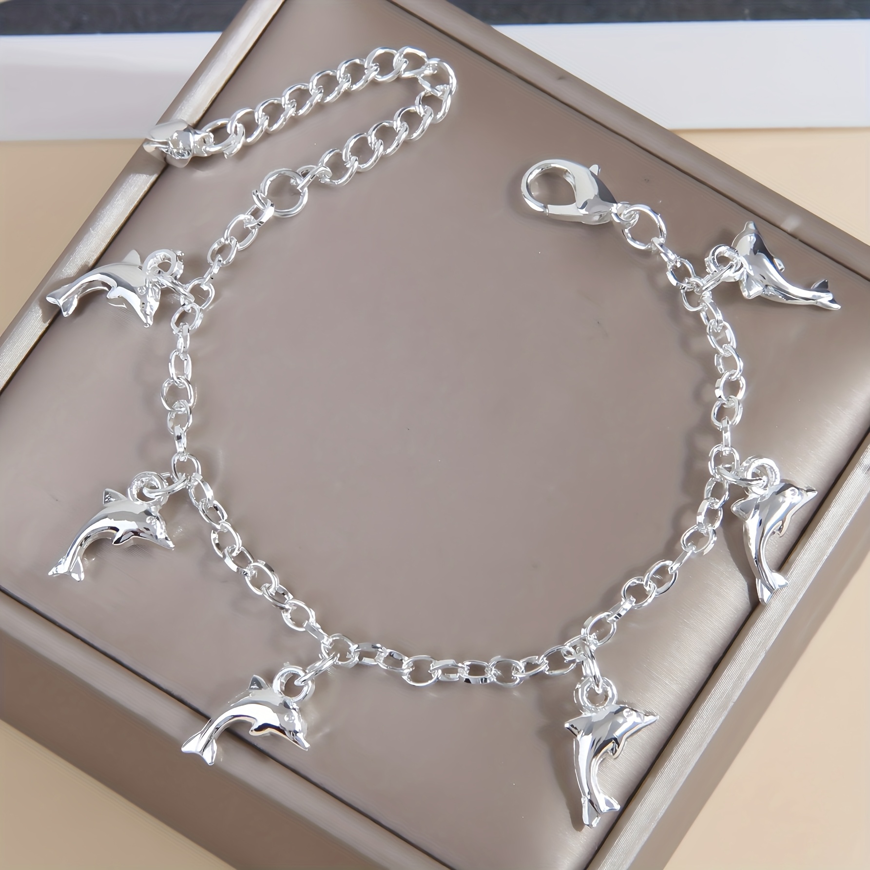 TEMU Pulsera de moda para mujer, estilo minimalista oceánico, con múltiples colgantes de , y versátil para a día y .