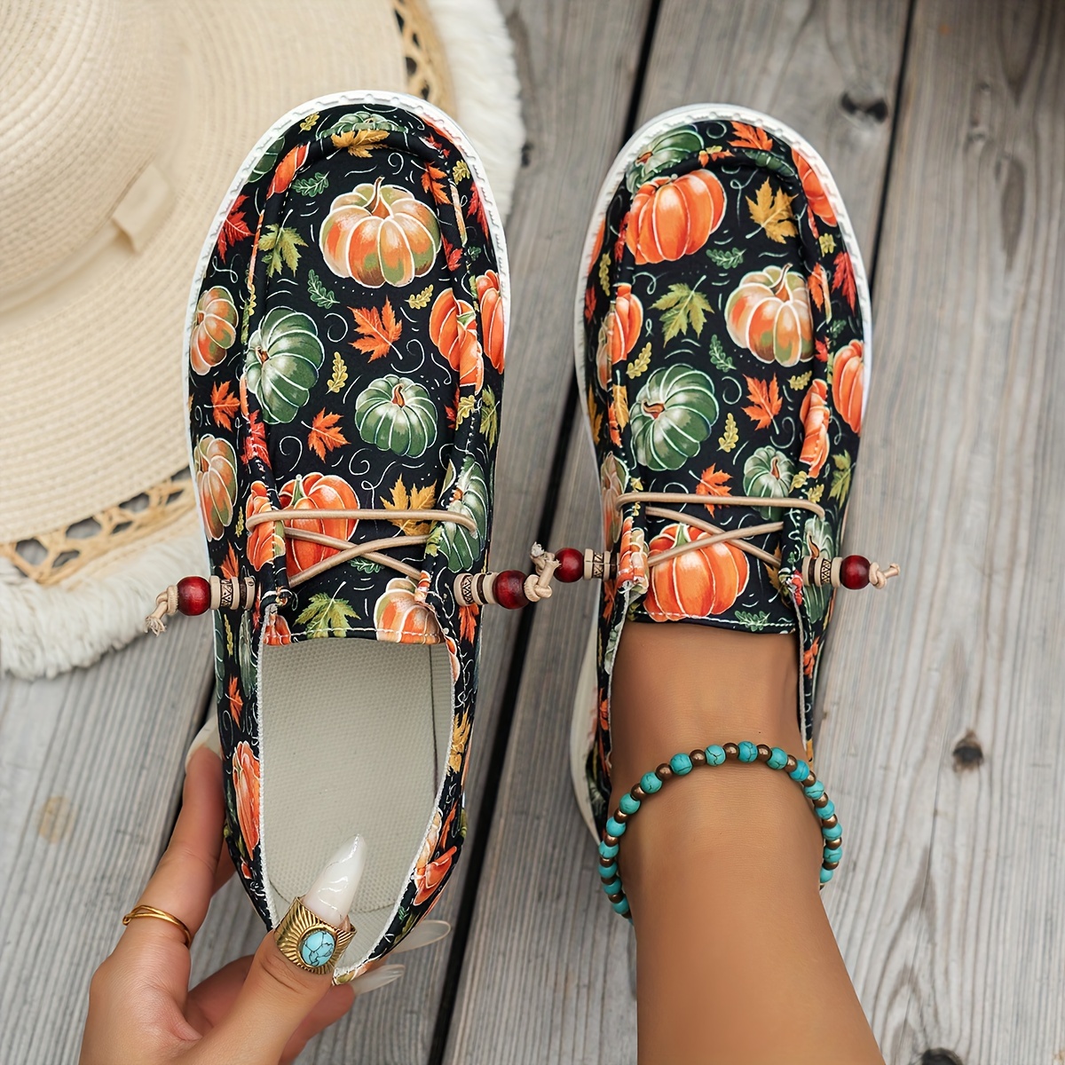 

Women's Fashion Sneakers Casual Lightweight Canvas Shoes - All-season Low Top Slip-ons With Festive Pumpkin And Maple Leaf Print, Comfortable Plain Toe Design With Flexible Pu Sole