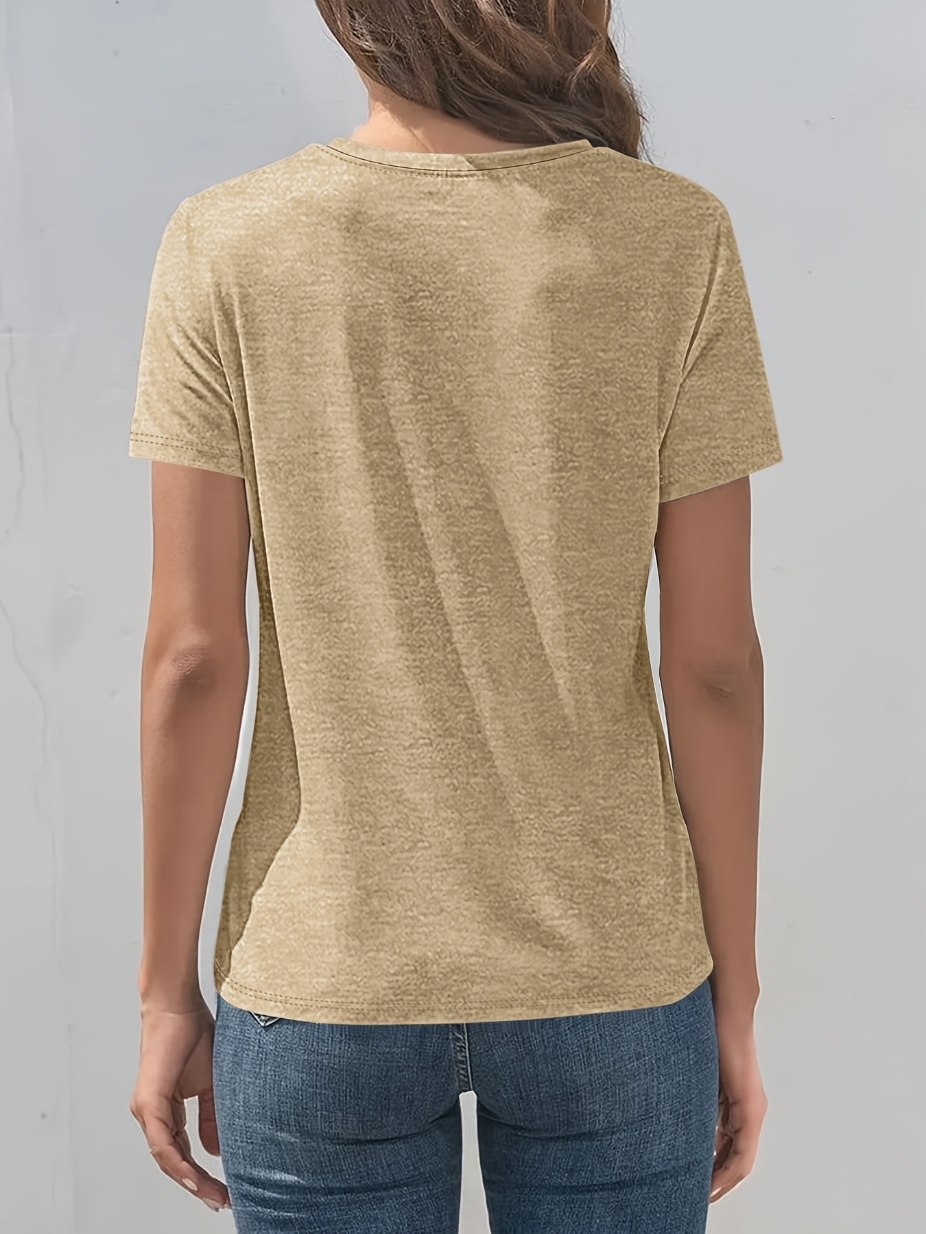 Women'S Stylish Commuting Shirt with Pleated Design at The Chest, Round Neck, And Short Sleeves.