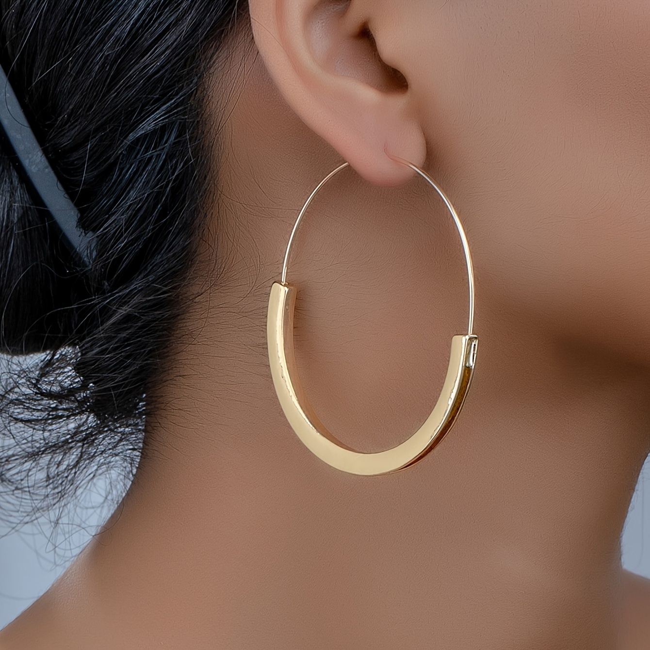 

Fashionable Simple Large Hoop Earrings For Women - Zinc Alloy With Iron Ear Needle, Sexy And Chic Style, No Mosaic - Versatile For Daily Wear, Parties, And Special Occasions