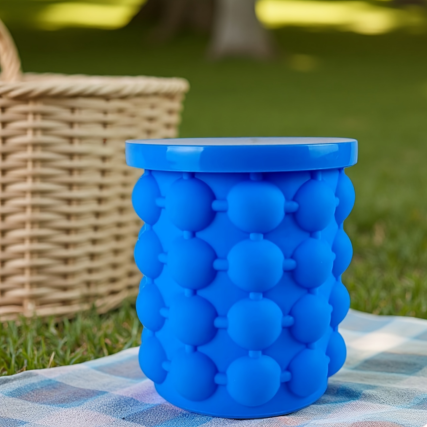 1pc Portable Ice Bucket, Cube Of Ice Mold, Large -one Ice Bucket, Maker, Cocktail Supplies, Suitable For Ice Bucket Containers Of Any Food, Beverages, Cocktails, Etc., And Used In All
