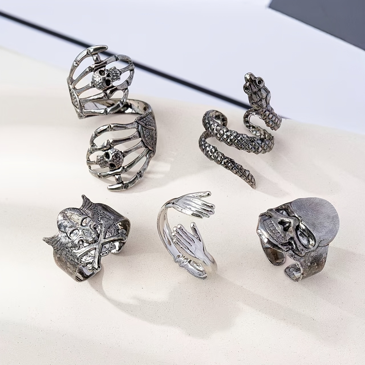 E-shop Fünf Gothic Hip-Hop Schädel Biege-Schlange Schädel Hand Offener Verstellbarer Einzigartiger Trendiges Design Party Unisex Stapelbarer Ring Set