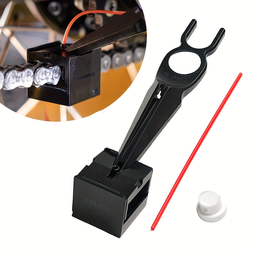 Tool For Maintaining And Cleaning Motorcycle Chains, Featuring A Splash Guard And A Cleaning Brush Suitable For Chains, Motorcycles, And Vehicles. Made From Abs Material To Prevent