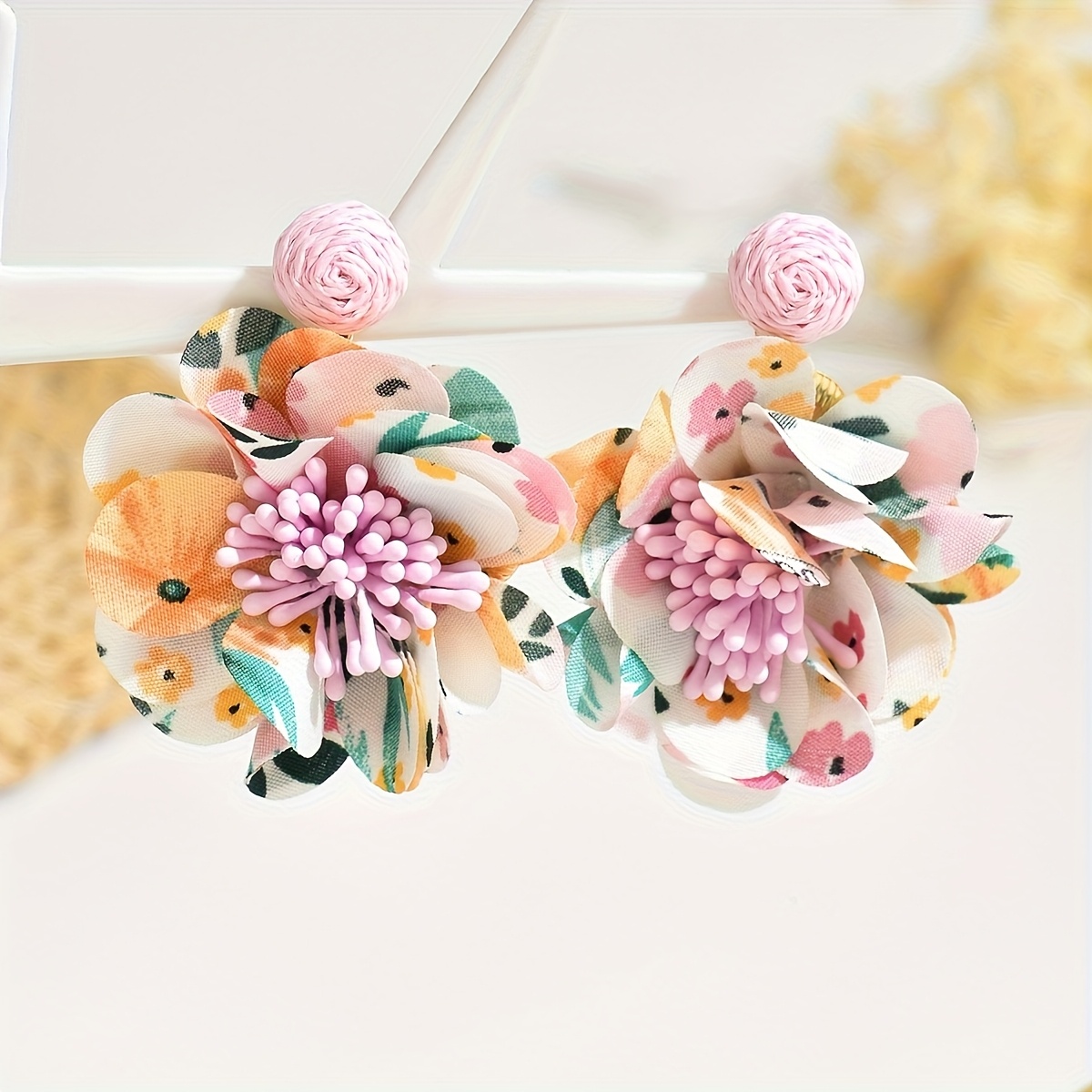 Image of 1pc Bohemian Raffia Fabric Flower Flower Earrings Light Luxury Premium Stud Earrings Seaside Vacation Pastoral Style Party Valentine's Day Gift Ear Jewelry Women
