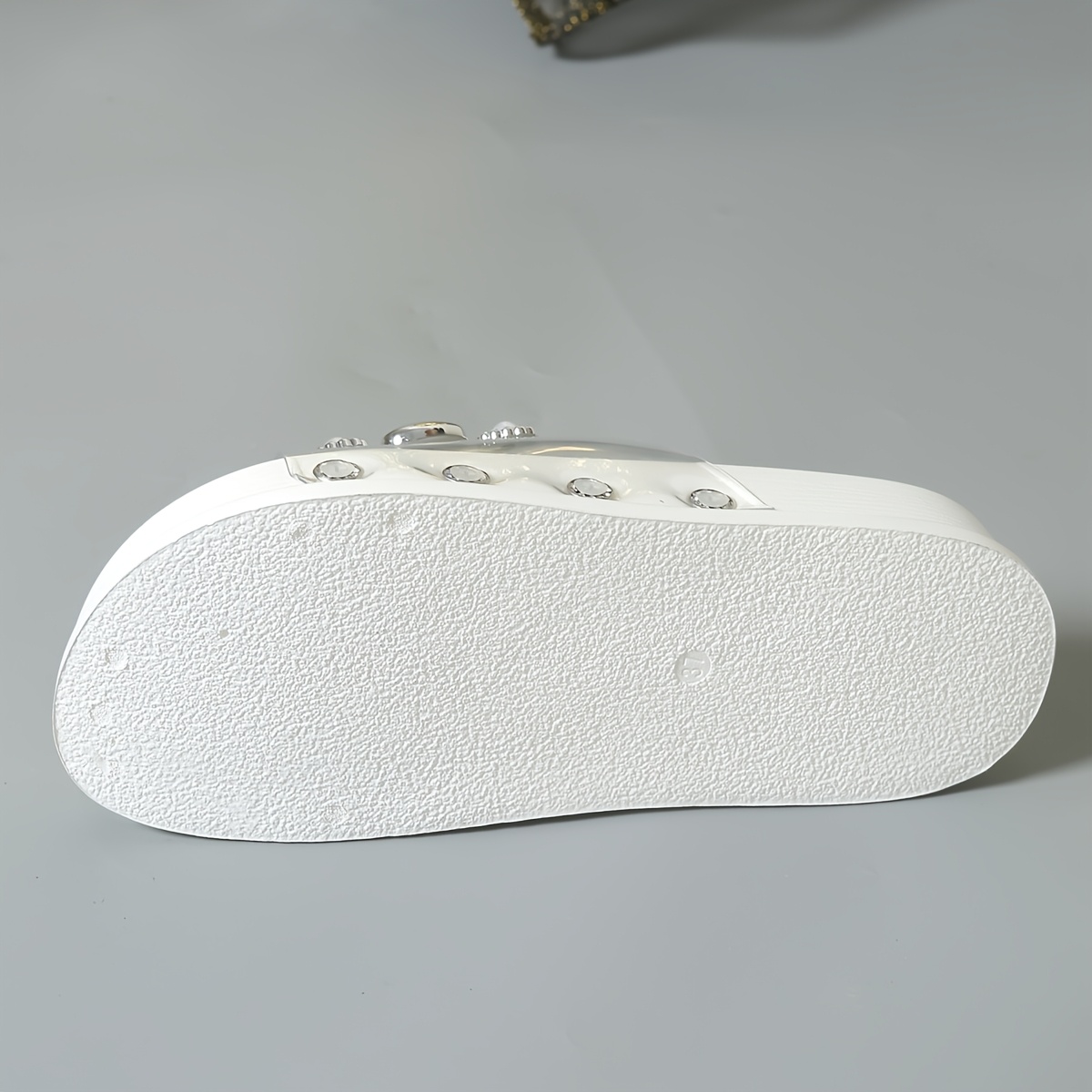 sandales à plateforme à strass pour femme avec lanières transparentes et semelle épaisse - chaussons de plage à bout ouvert adaptés au bord de  , aux fêtes dété, à une tenue décontractée - semelle et   rembourrées pour lextérieur, chaussures pour femme Détails du produit 2