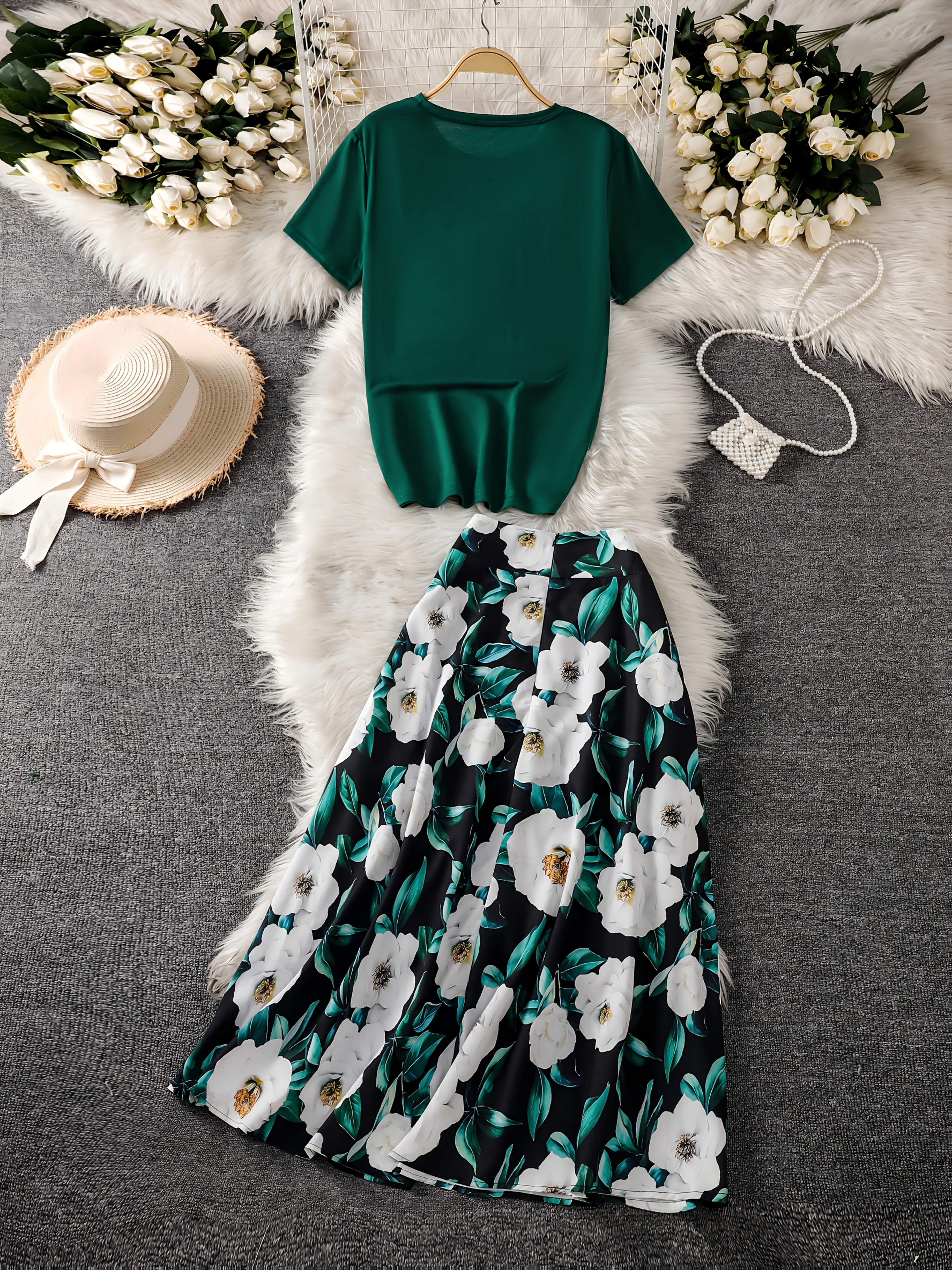 Newness Secret Garden Floral Print Set An elegant floral print set perfect for any occasion Flattering silhouette and high quality fabric