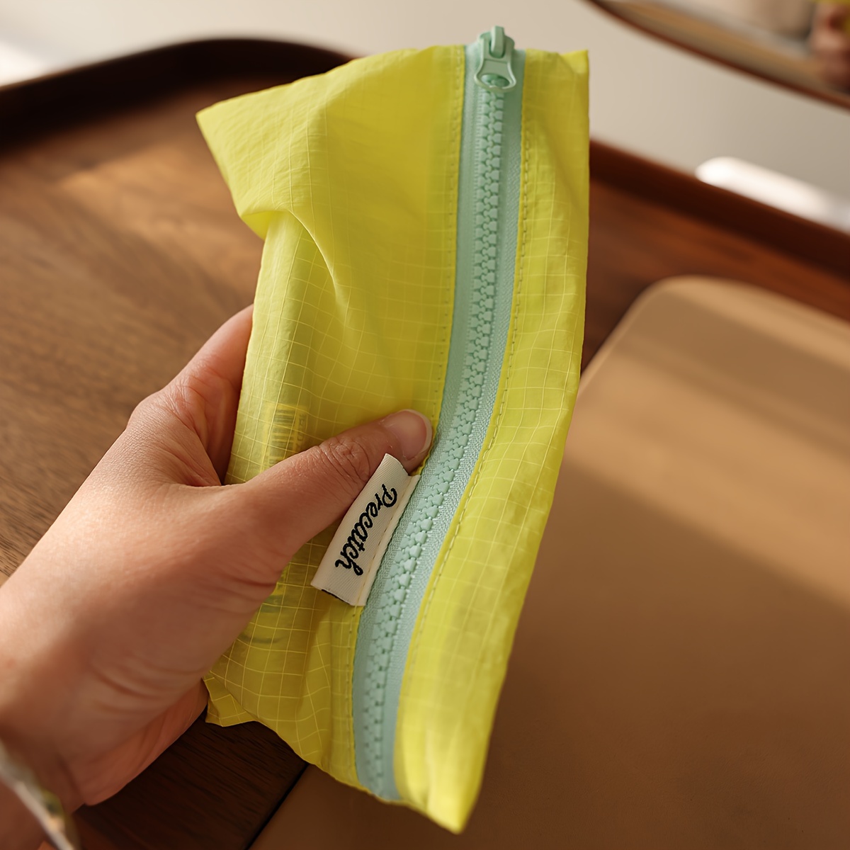 TEMU Sac de rangement portable multifonctionnel et léger pour crayon à sourcils, papeterie, bijoux, ID, pièces de monnaie, pour femmes