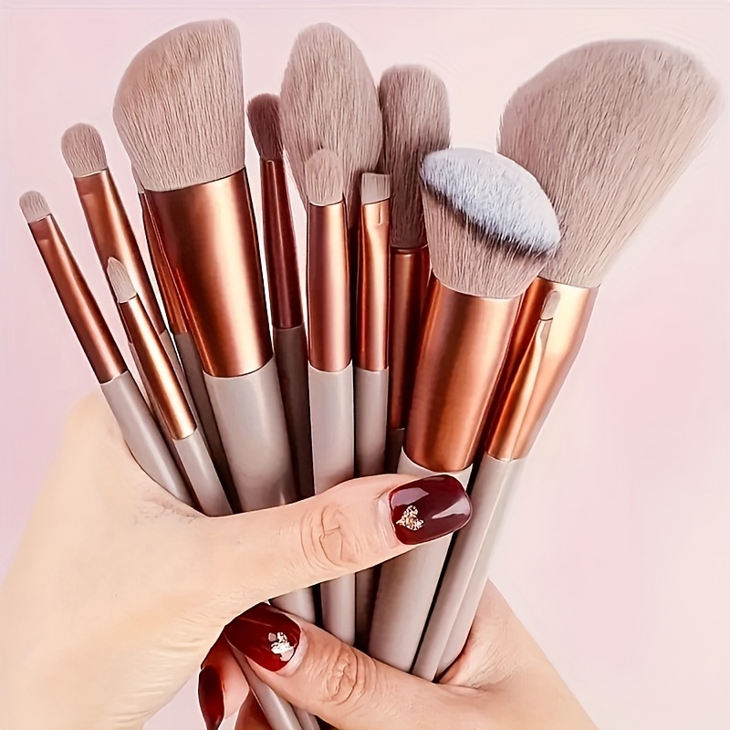 

Professional Cosmetic Brush Set For Makeup, Featuring Soft And Fluffy Tools For Foundation, Powder, And Eyeshadow Blending. A Perfect Gift For Birthdays Or A Surprise For Christmas.