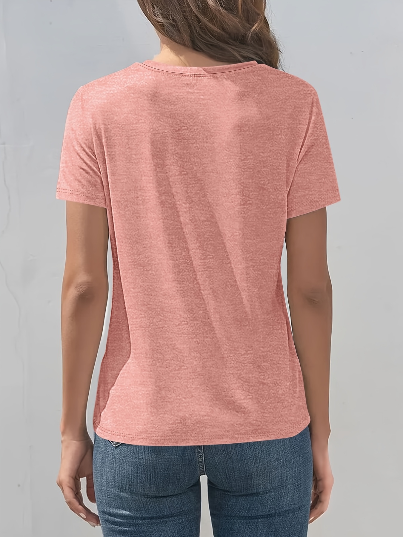 Women'S Stylish Commuting Shirt with Pleated Design at The Chest, Round Neck, And Short Sleeves.