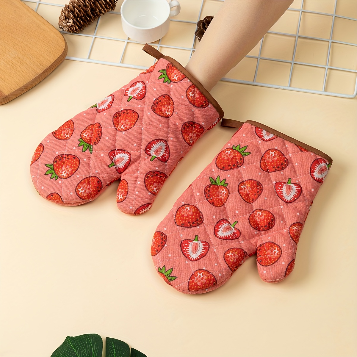 

Strawberry Pattern Daily Home Kitchen Oven Gloves Heat Insulation Pad Thickened Baking Anti-burn Gloves Heat Insulation Pad Bbq Cooking Set 2pcs4pcs