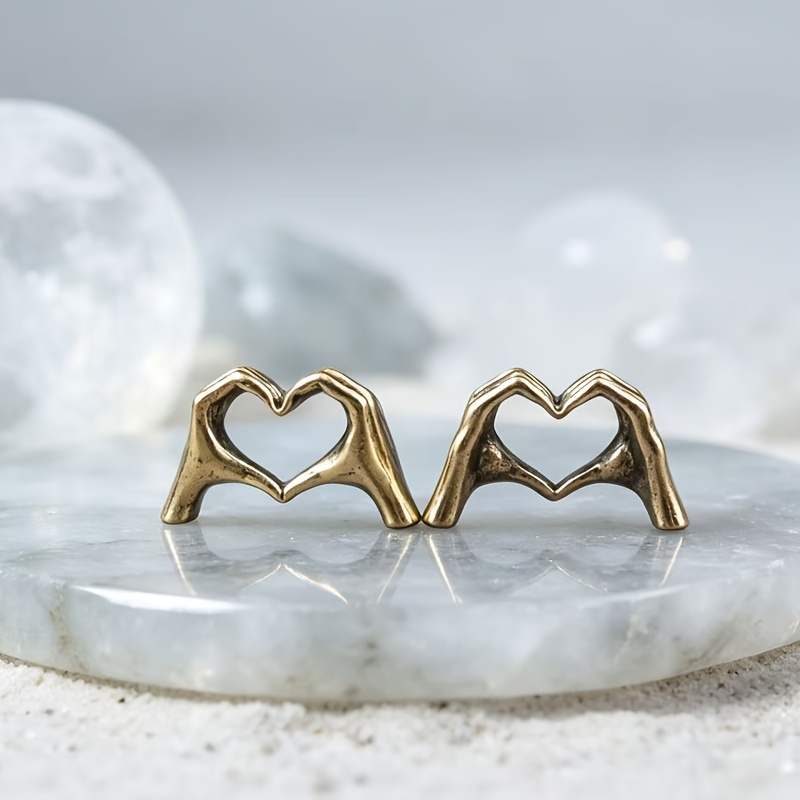 TEMU 2pcs Set / Christmas Decorative Ornament / Heart Hand Gesture / Desktop Decoration / Small Gift For / Computer Desk Decoration / Small Metal