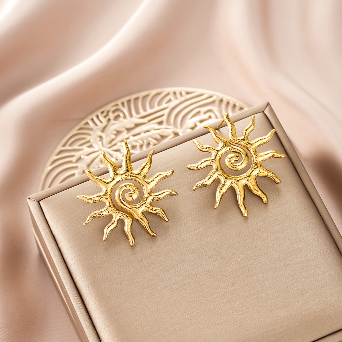 TEMU Sun-shaped Stainless Steel Earrings, Retro Texture, Material Does Not Fade, Fashionable Additions, Personalized Exaggerated Earrings