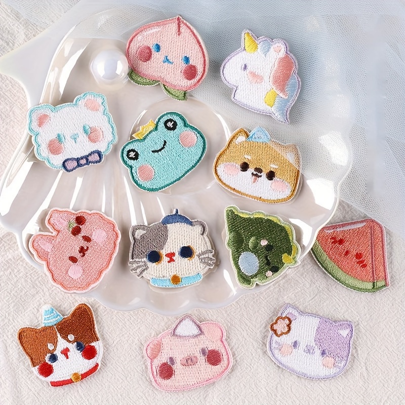 12pcs Lovely Cartoon Animals Decorative Embroidery Badges Cute Cartoon Clothing Patch Embroidery Cloth Stickers