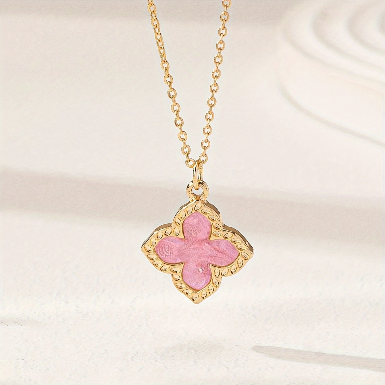 Stylish And -leaf Clover Necklace For Women - Featuring A Golden-tone Metal Chain, This Versatile Piece Makes A Perfect Gift For Birthdays, Anniversaries, And Other , A Touch Of
