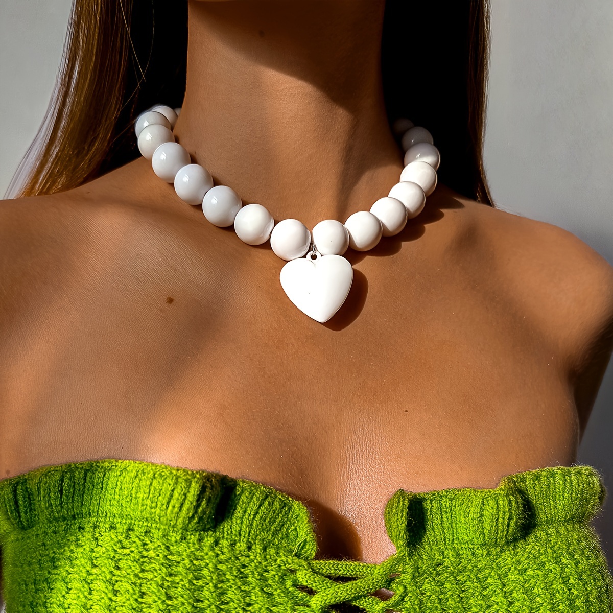 

1pc -chic White Beaded Heart Pendant Necklace - Elegant Acrylic Jewelry For Women, Ideal For Parties & Dates,