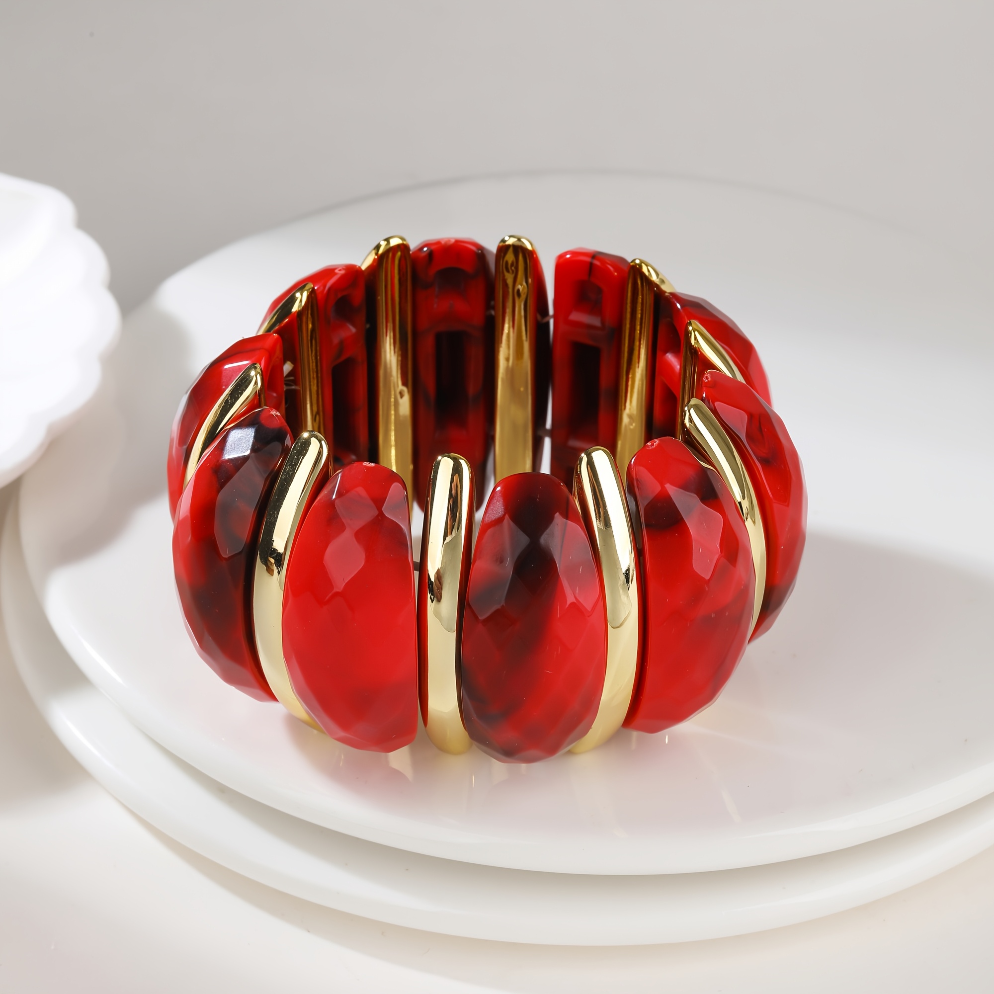 TEMU Women' Luxury - Petal-shaped Imitation Stone Petal Bracelet - Look (//) For Mardi Gras, Parties & Wear - Elegant Retro Suitable For