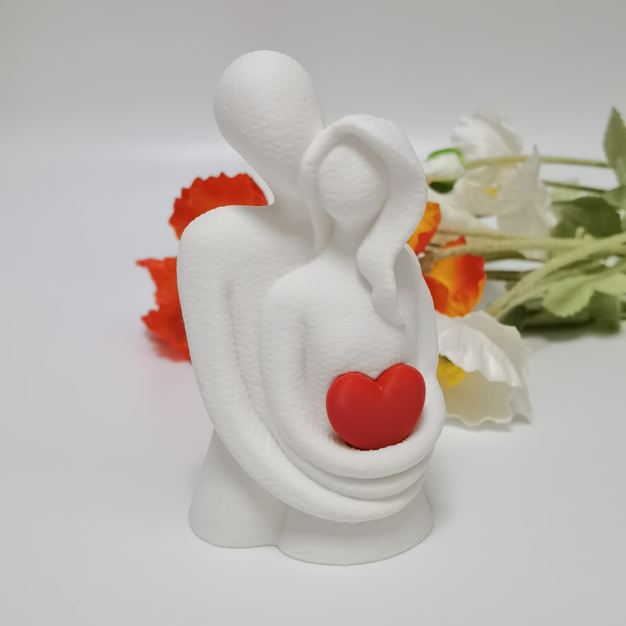 Image of 3d Printed Heart Hug Couple Statue, Exquisite Texture Abstract Modern Minimalist Valentine's Day Romantic Ornament Indoor Home Decor Gift Couple Theme Trinket Birthday Present
