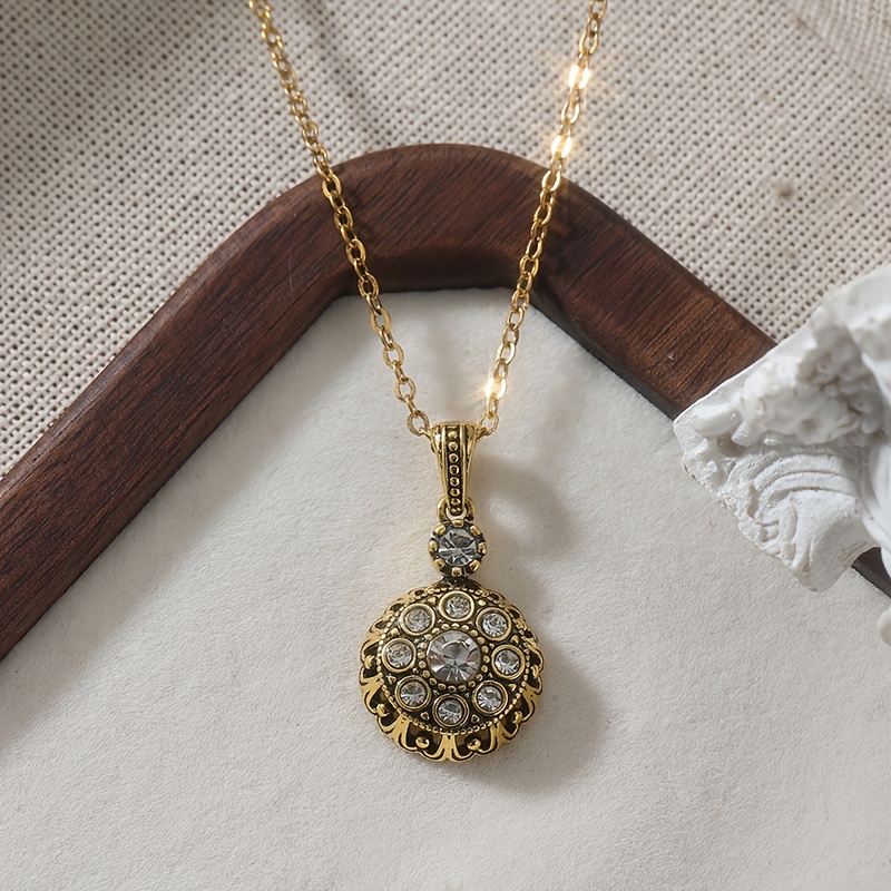 TEMU Collar con colgante de diseño estilo vintage, productos de cobre color dorado, con collar de circonio sintético de flor, collar para mujer