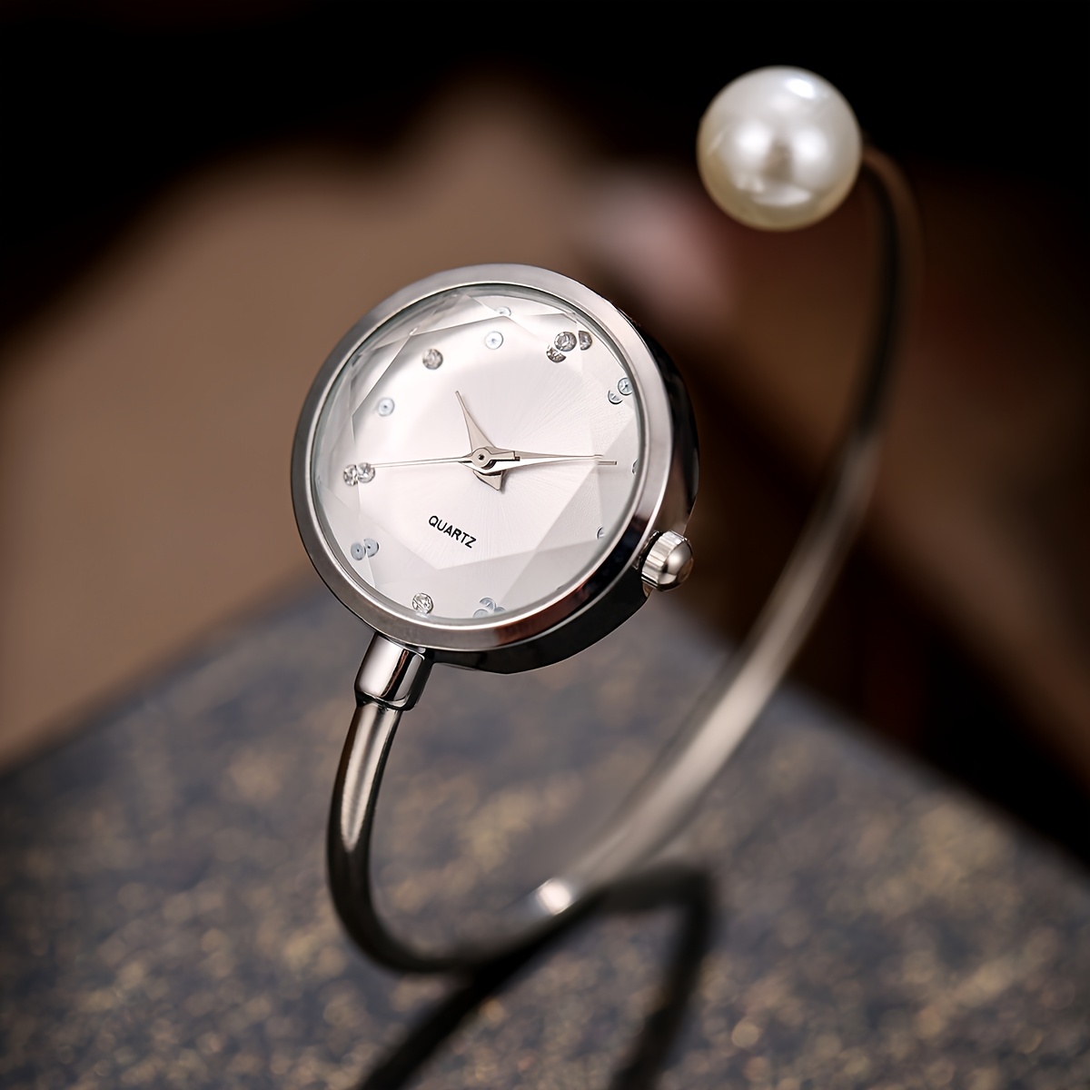 Women's Elegant Analog Watch with Multicolor Strap, Quartz Movement & Analog Display - Elegant Wristwatch Suitable for Daily Wear, Parties, Dates - Perfect Gift for Girlfriend or Mother (, Anniversary)