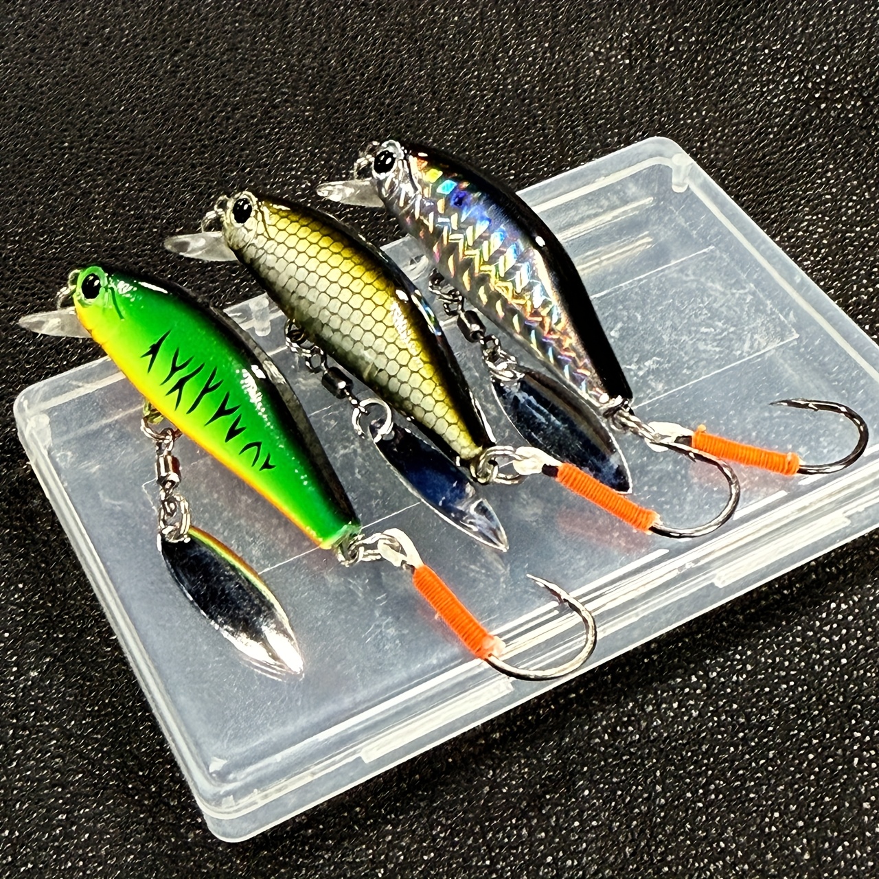 Image of 6.8cm 6.8g With Rotating Sequins, Micro Single Hook Fishing Bait, Packaged In A Box Of 3