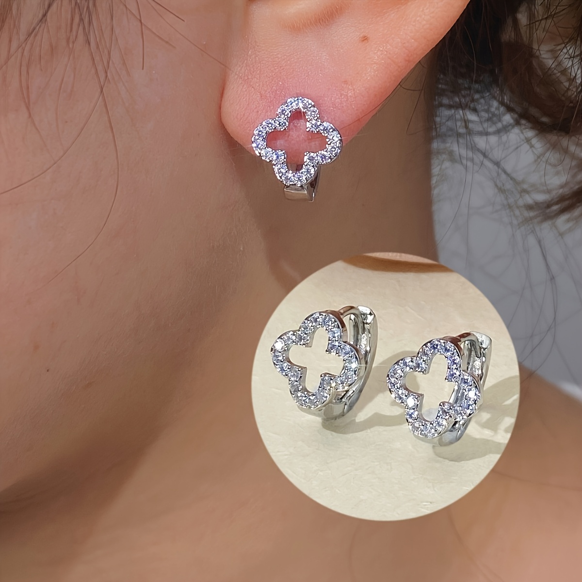 TEMU Une paire de boucles d'oreilles clousses florales creuses étincelantes, comprenant un ensemble de design de fleur à quatre pétales avec