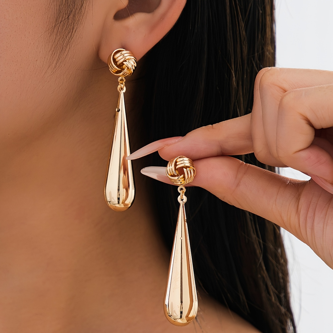 E-shop 1 Paar Elegante Bohemian Tränenform Ohrringe - Lange, kaskadenartige Quasten, Minimalistisches Statement für Hochzeit, Party, Mardi Gras,