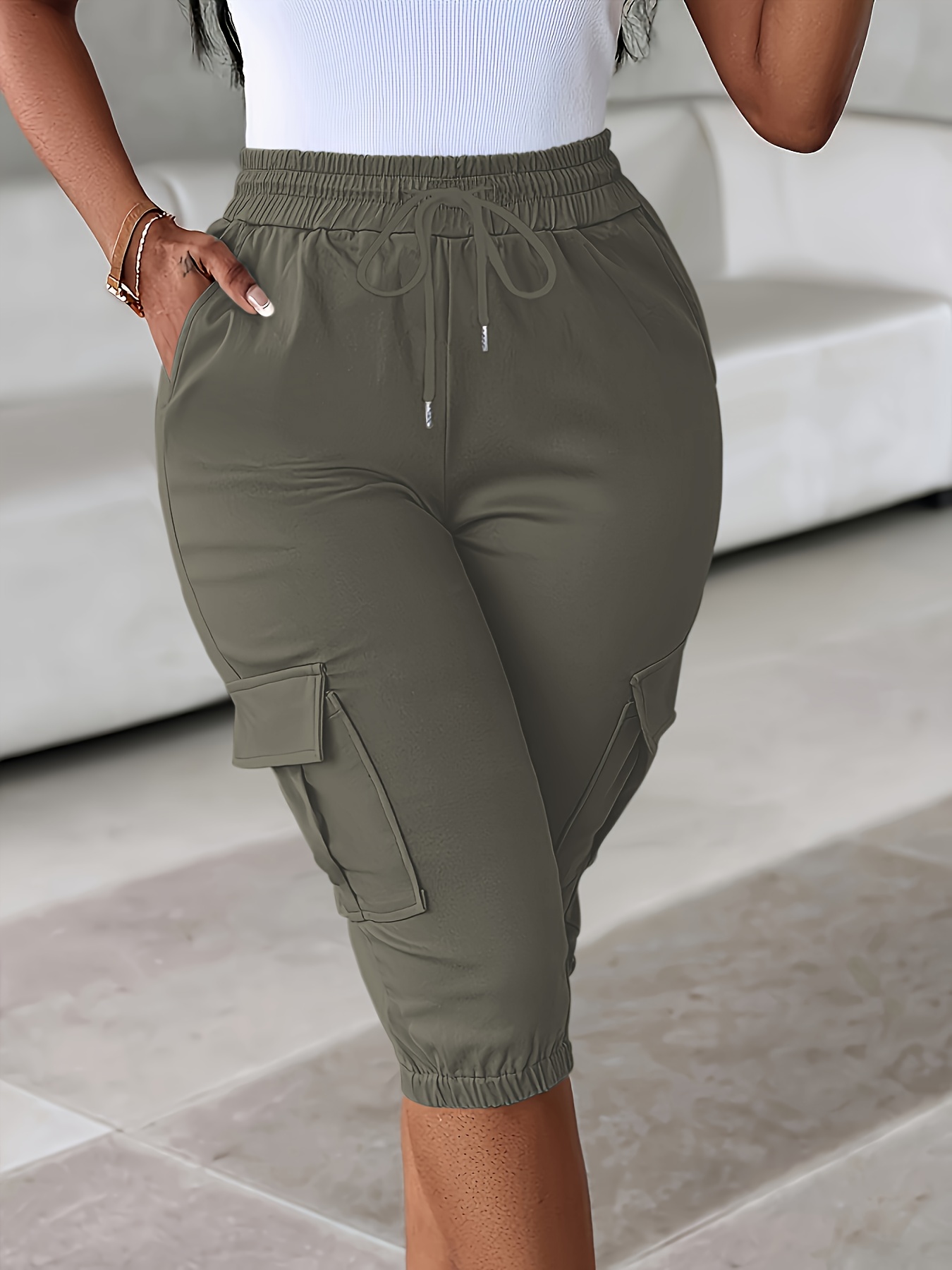 2pcs Women's Cargo Shorts Set, Elastic Waist, Fashionable Style, Cuffed Cargo, Comfortable Fabric, Practical and Convenient