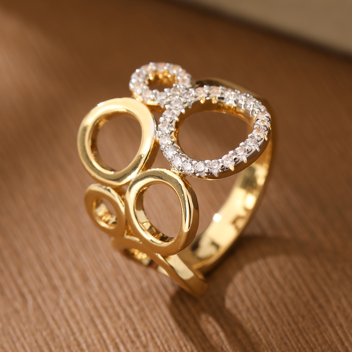 TEMU Anillo de mujer de cobre con forma de hueco incrustado con circonita sintética, estilo fácil y elegante, ideal para a día, vacaciones y joyería