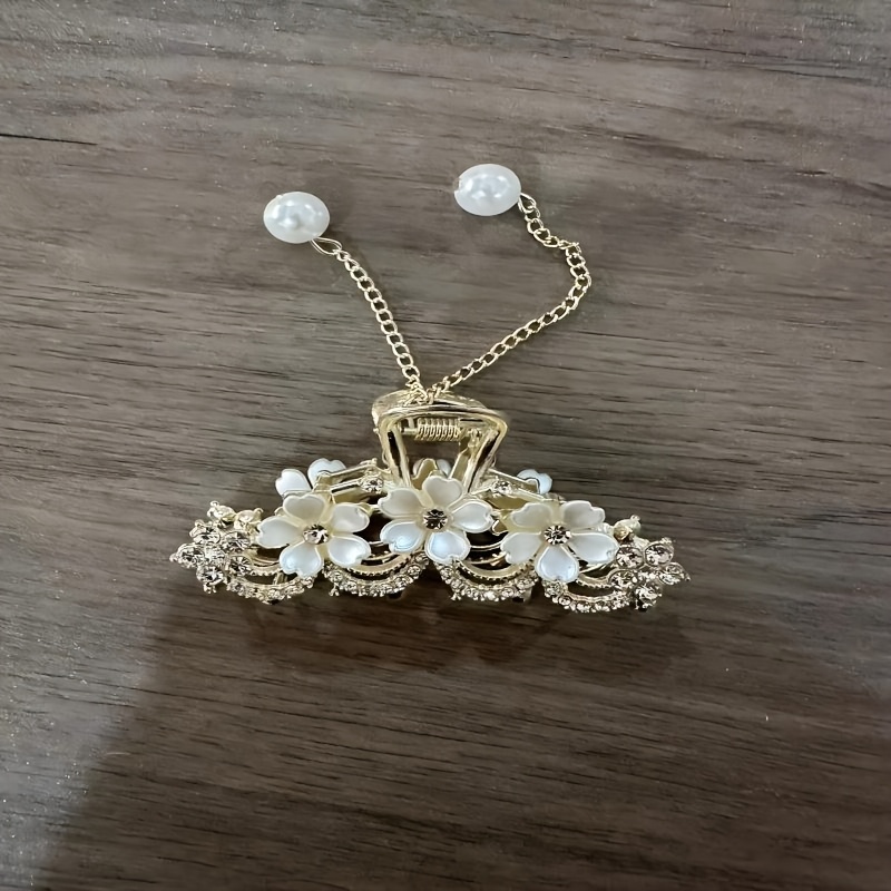 Water Camellia Flower Temperament Imitates Tassel Hair Clip, Simple And Elegant Metal