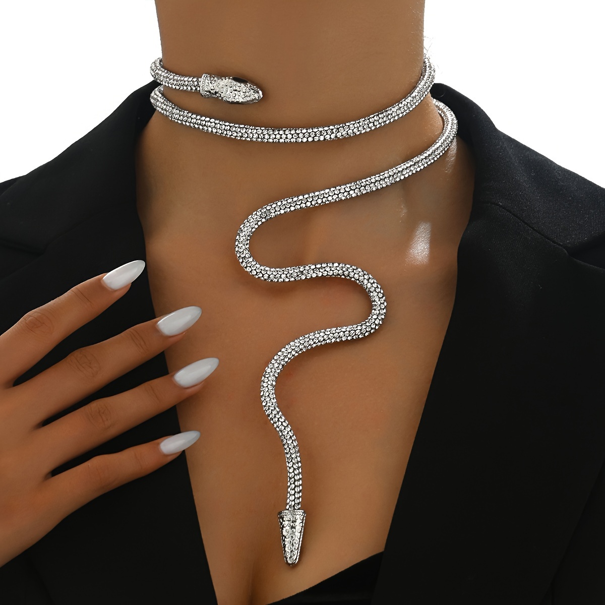 

A Stylish And Simple Rhinestone Simulation Snake-like Winding Neck Necklace Bent At Will