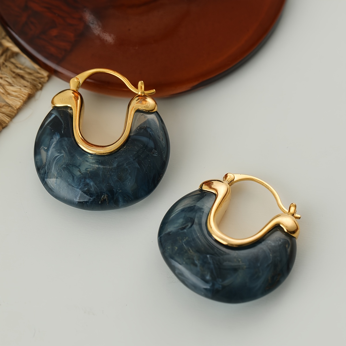 TEMU 2pcs Aretes de aro semicircular de resina texturizada de estilo vintage francés de lujo para mujer, adecuados para el uso diario y ocasiones