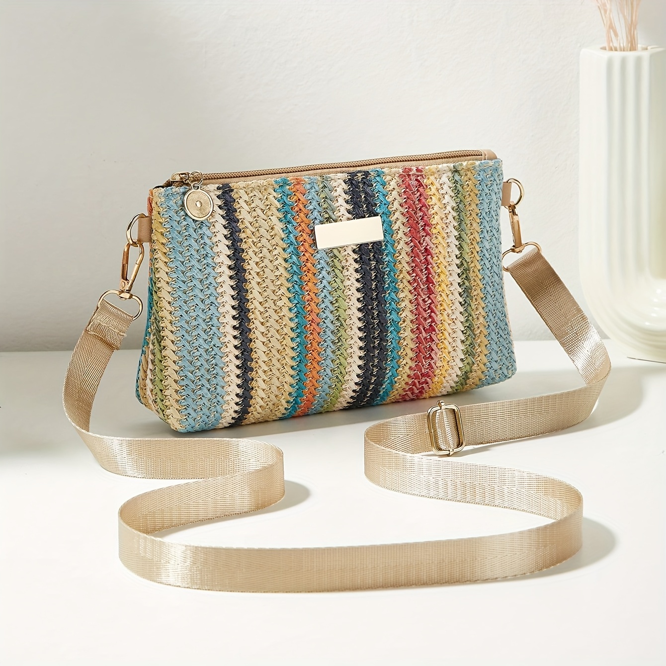 A Colorful Straw Shoulder Bag, Perfect For Daily Commuting And Versatile Enough For Outfits, Embodying A Cute, Style Ideal For And Parties