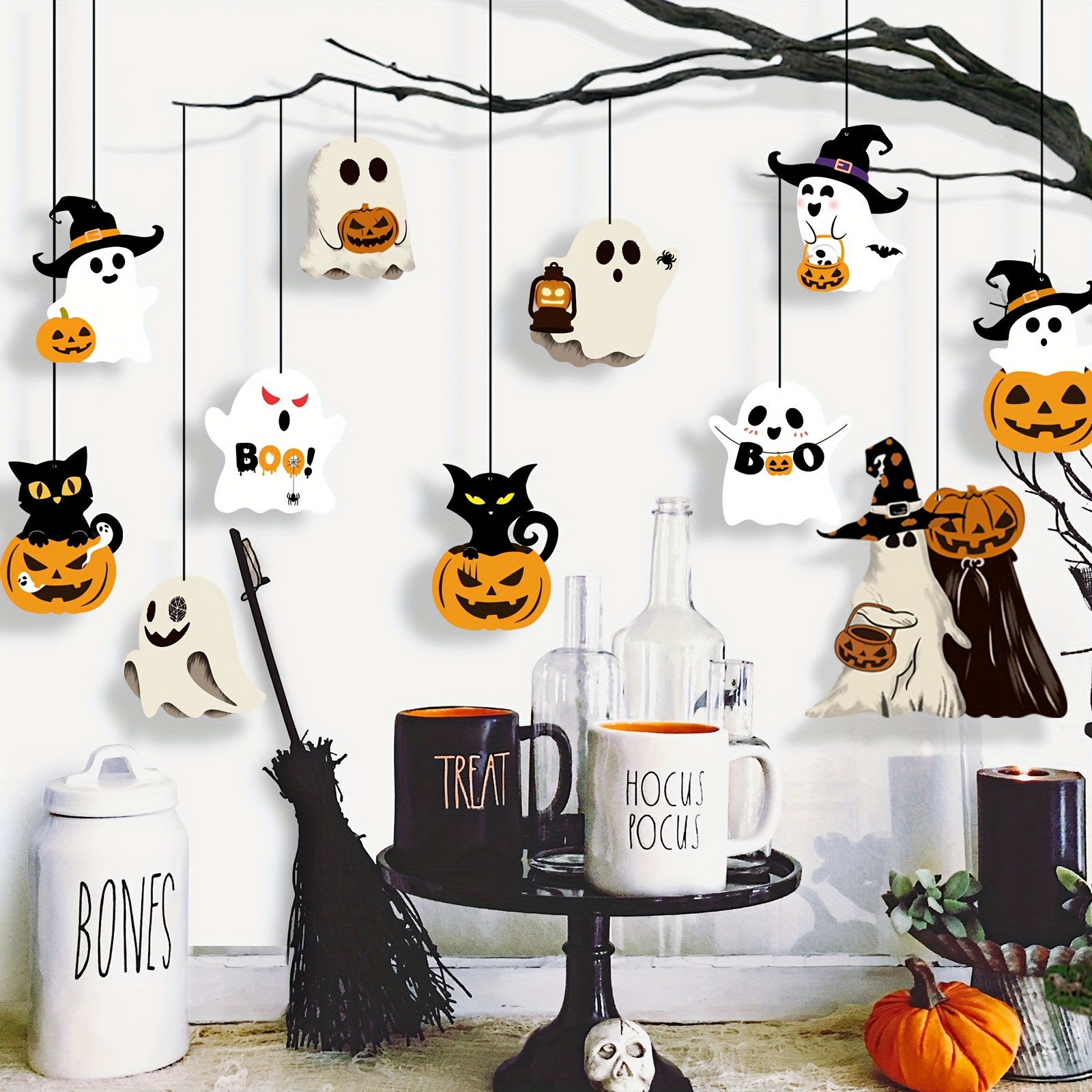 12pièces Décorations Suspendues d'Halloween - Fantômes Mignons, Citrouilles, Chauves-Souris - Pas Besoin d'Électricité, Facile à Suspendre avec des Chaînes - Décor de Fête en Papier Léger pour Intérieur/Extérieur - Décorations de Fête d'Halloween Spook - Parfait pour la Maison, la Classe, ou les Événements - Fournitures de Fête d'Halloween, Décorations d'Halloween, Accessoires d'Événement Festif, Design Joueux, Design Facile à Suspendre, Décor Intérieur/Extérieur, Matériau Durable, Décorateurs